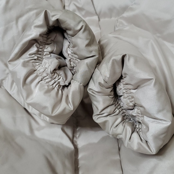 Kid’s Gap Hooded Puffer Coat - Picture 4 of 11